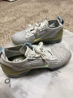 Nike Women’s Light Gray/White Knit Sneakers with Lime Accent